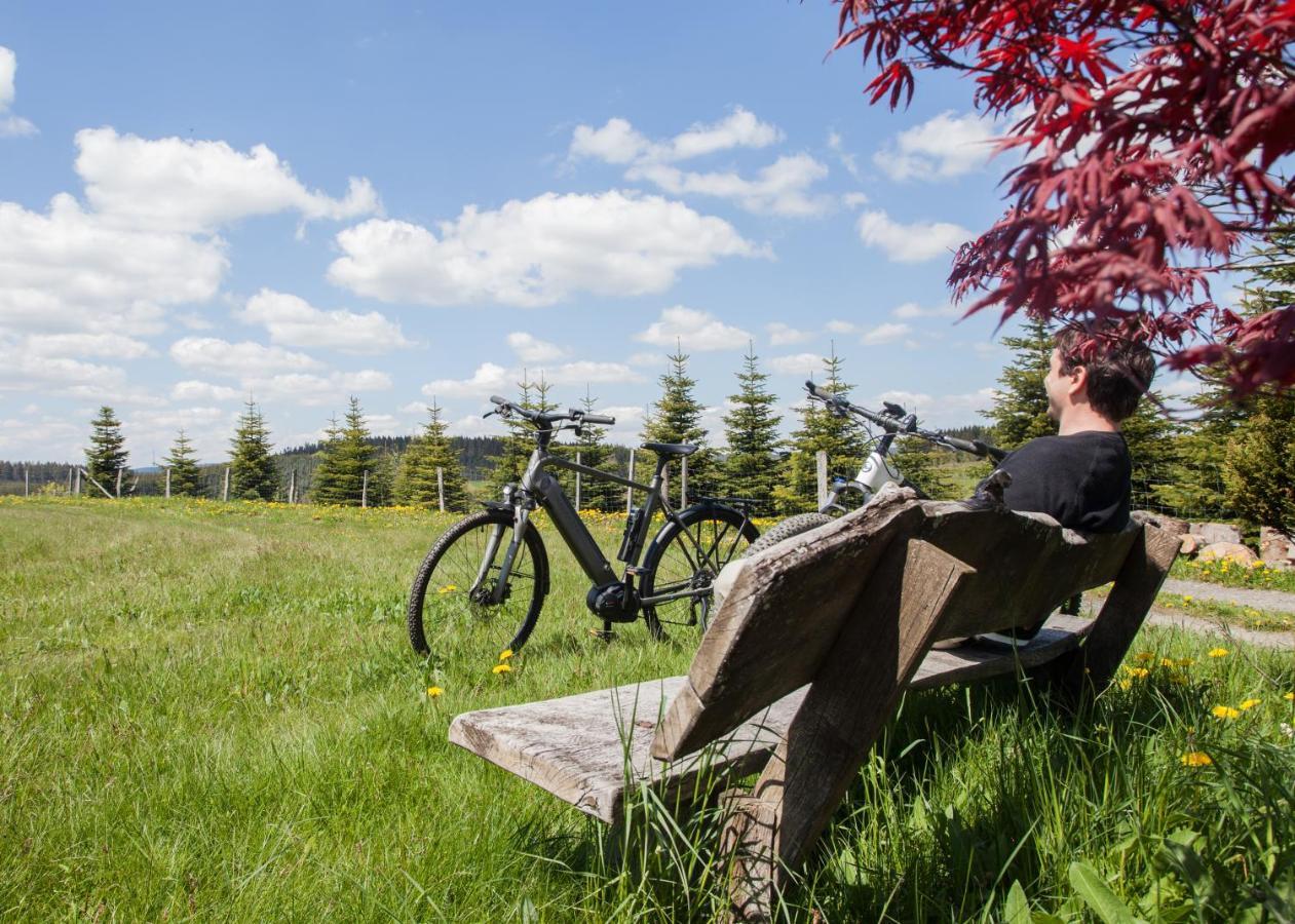 Der Schoene Asten - Resort Winterberg Bagian luar foto